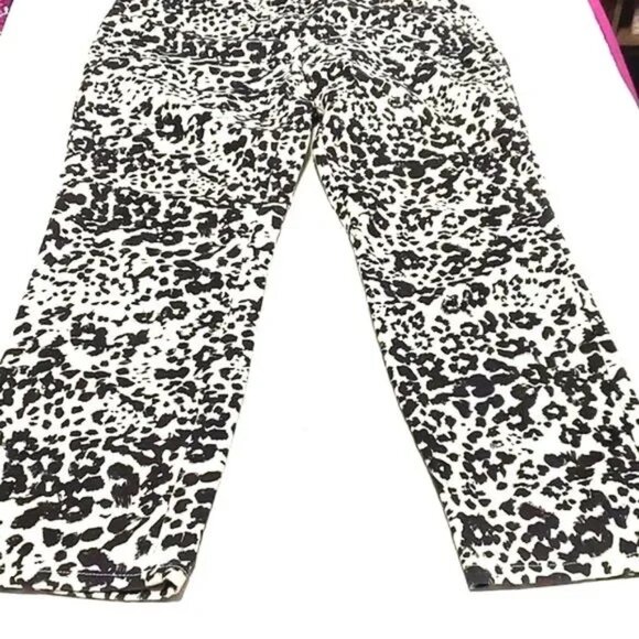 J. Crew Favorite Fit Snow Leopard Print Trendy Casual Ankle Pants - Picture 6 of 12